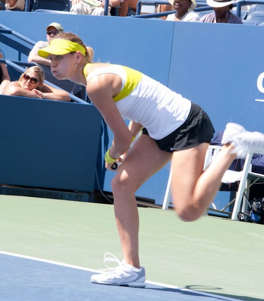 Safarova_Crop_01