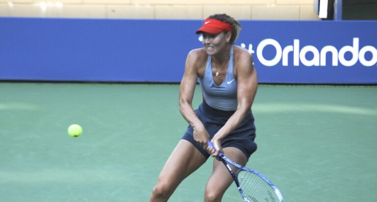 Sharapova_Crop