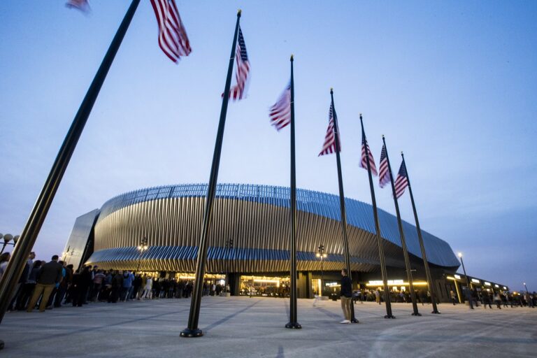 040517MF002_NVMC_OpeningNight_BillyJoel_crop