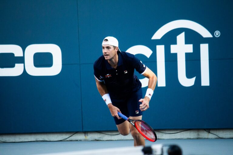 Isner Crop