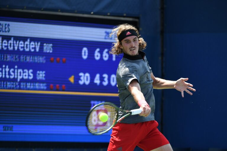 Tsitsipas_CROP