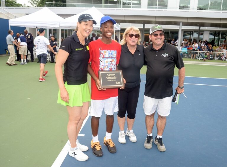 Junior_Spotlight_Yon_Pic_02