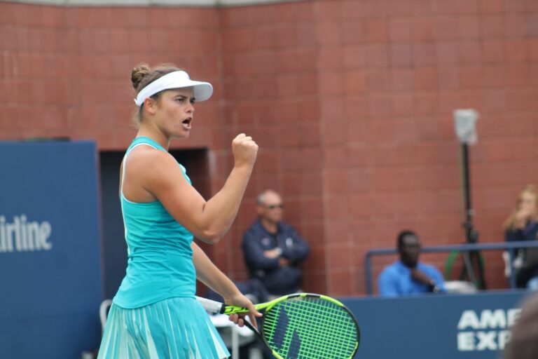 Jennifer Brady (41)_crop