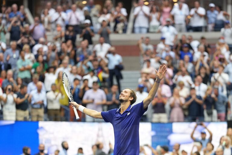 USTA1283149_20210912_USO_Day14_ADC09981_crop