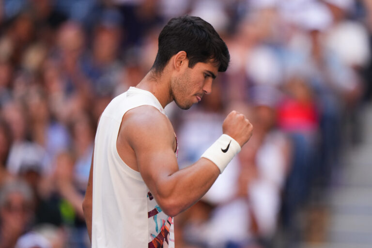 Alcaraz Downs Medvedev to Win Indian Wells