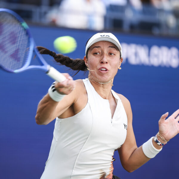 Pegula Captures Second Straight Charleston Open Title